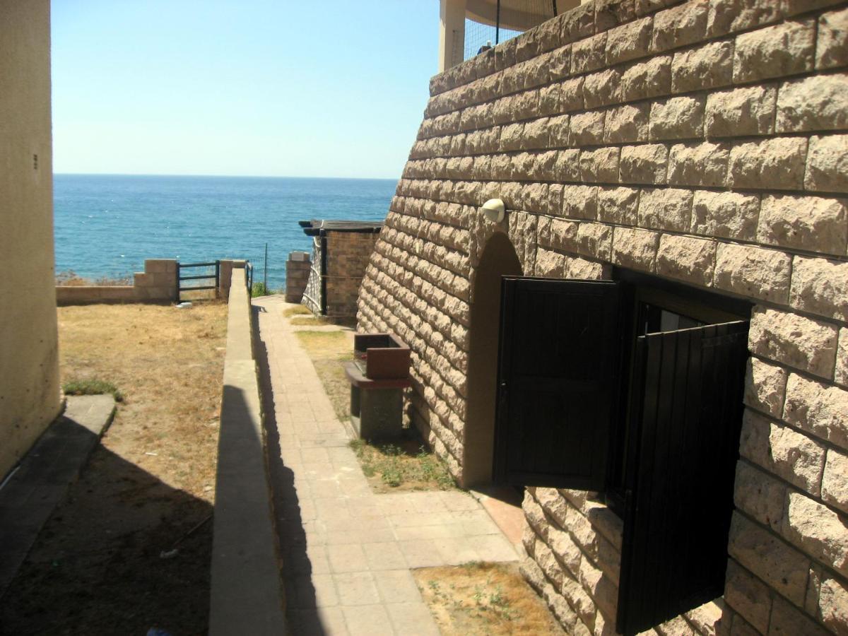 Nice Apartments In Waterfront Villa In Bosa Porto Alabe Трезнурагес Экстерьер фото