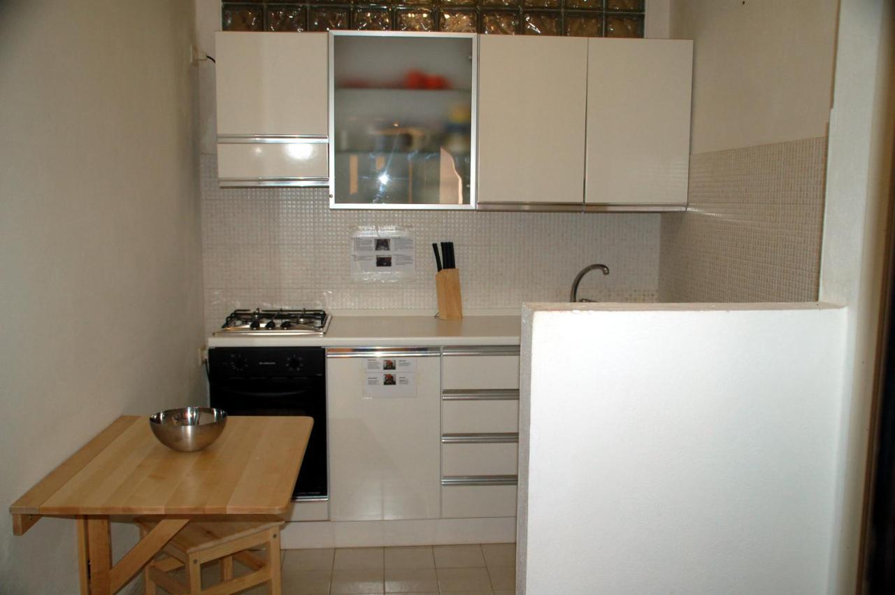 Nice Apartments In Waterfront Villa In Bosa Porto Alabe Трезнурагес Экстерьер фото