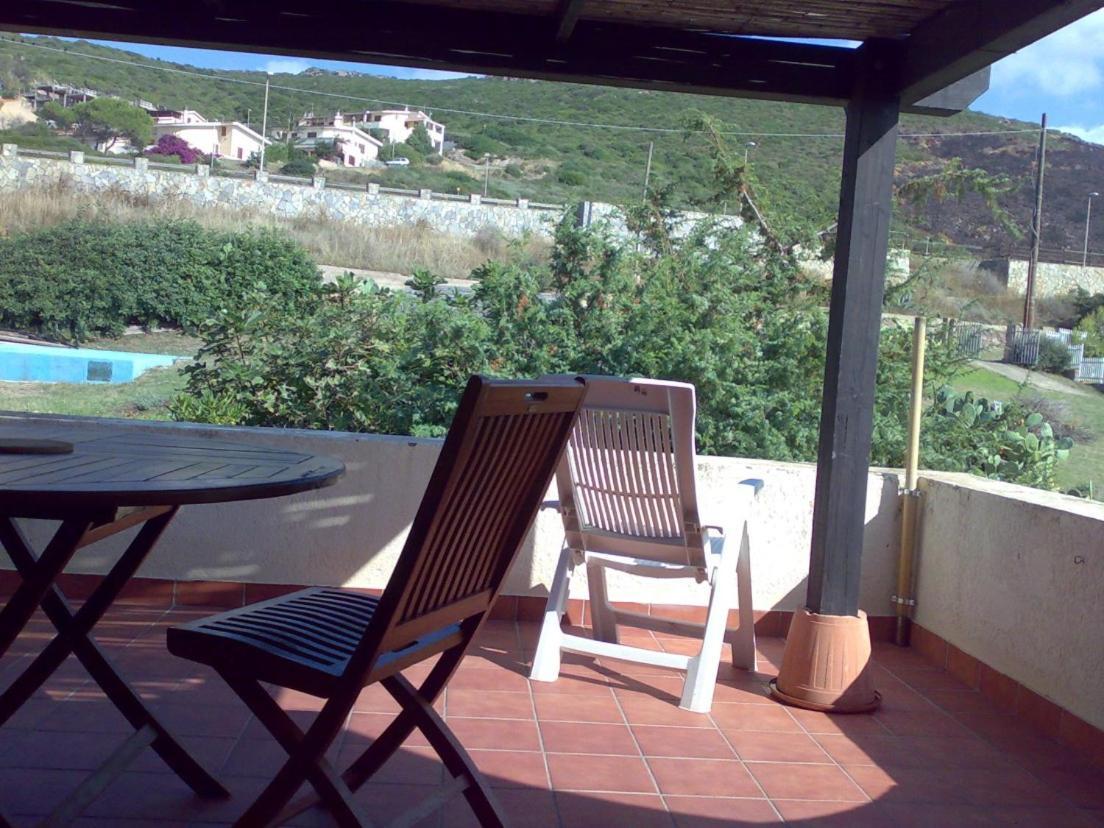 Nice Apartments In Waterfront Villa In Bosa Porto Alabe Трезнурагес Экстерьер фото